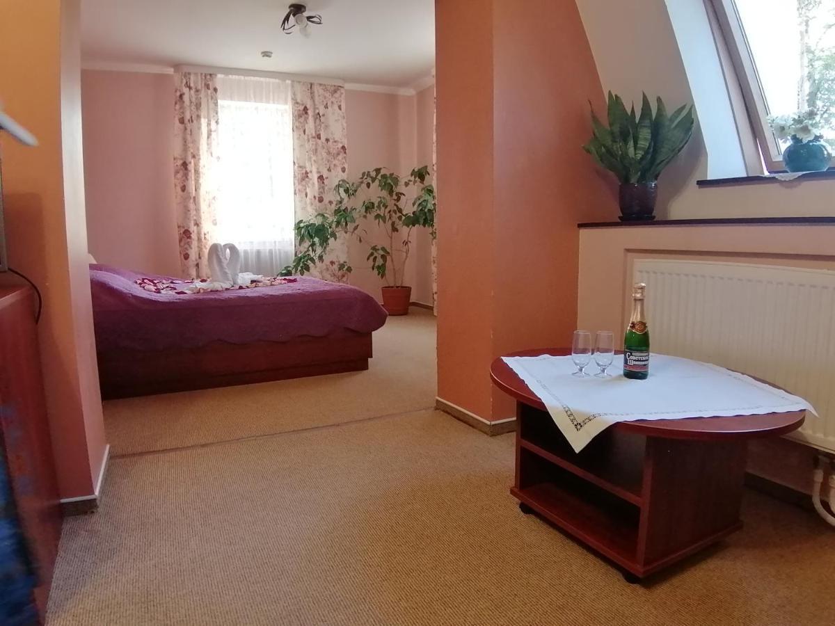 Gostinitsa "Elen" Hotell Shchuchyn Exteriör bild